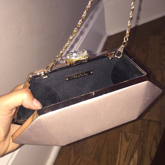 Clutch - Picture 2 of 2