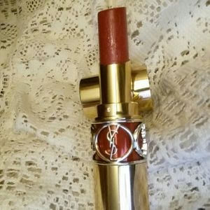 Ysl rouge volupte shine