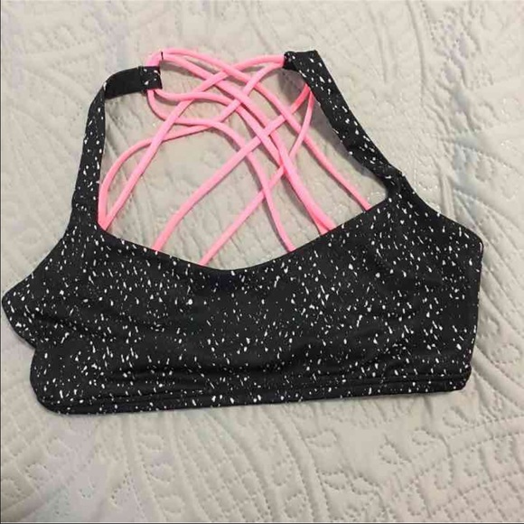 Lululemon free to be wild sports bra