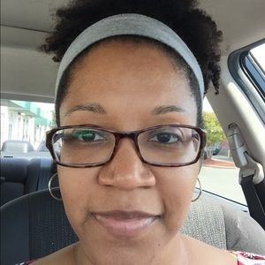 Meet your Posher, Deedee