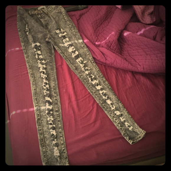 Ultra high waisted jeans