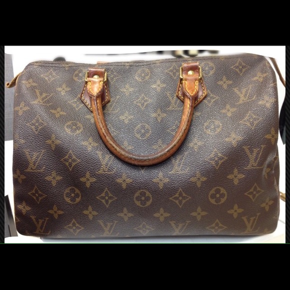 Louis Vuitton Handbags - ✨ Authentic Louis Vuitton Speedy 30: REDUCED 🤑