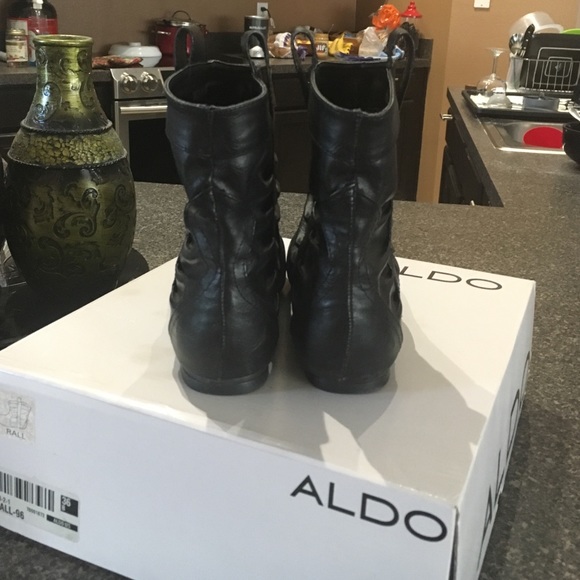 Aldo booties - Picture 2 of 4