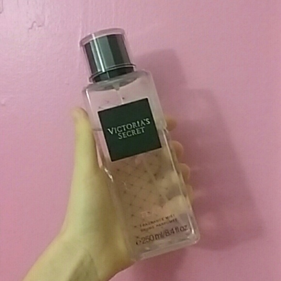 Victoria's Secret Tease body mist