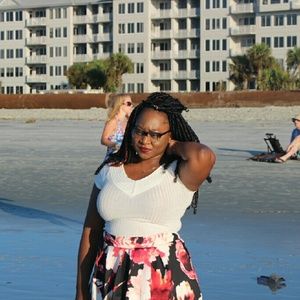 Meet your Posher, Lakeisha