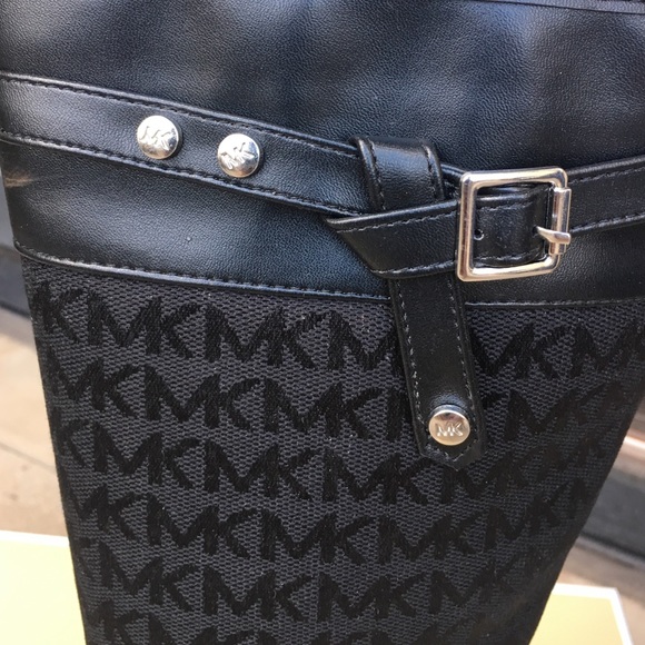 ❗️final❗️Michael kors boots young girls Sz 3, 4 - Picture 2 of 4