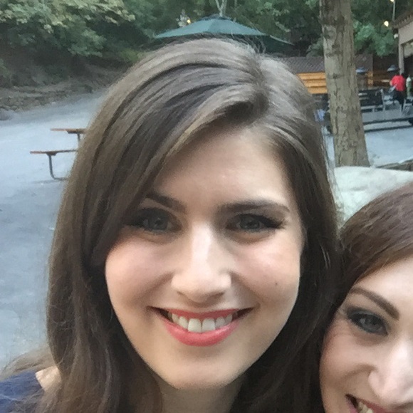 Meet your Posher, Erika - Picture 1 of 1