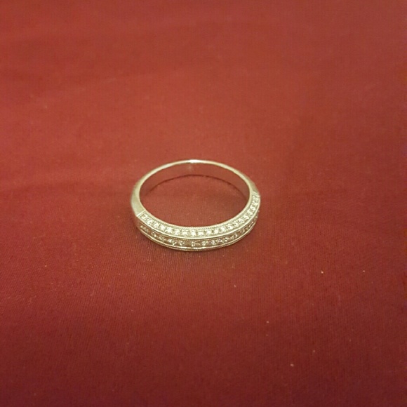 Wedding ring - Picture 2 of 3