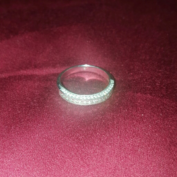 Wedding ring - Picture 3 of 3