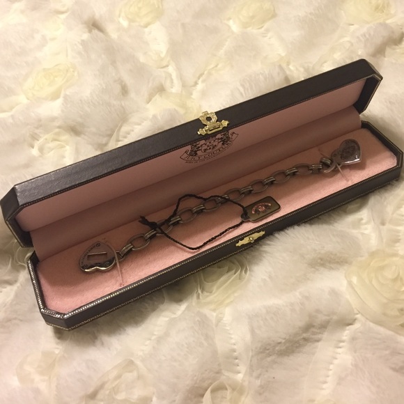 Juicy Couture Jewelry - Juicy couture turn lock heart bracelet