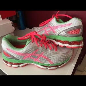 Women's asics gel-nimbus