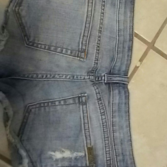 Shorts - Picture 3 of 3