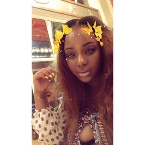 Meet your Posher, Candace