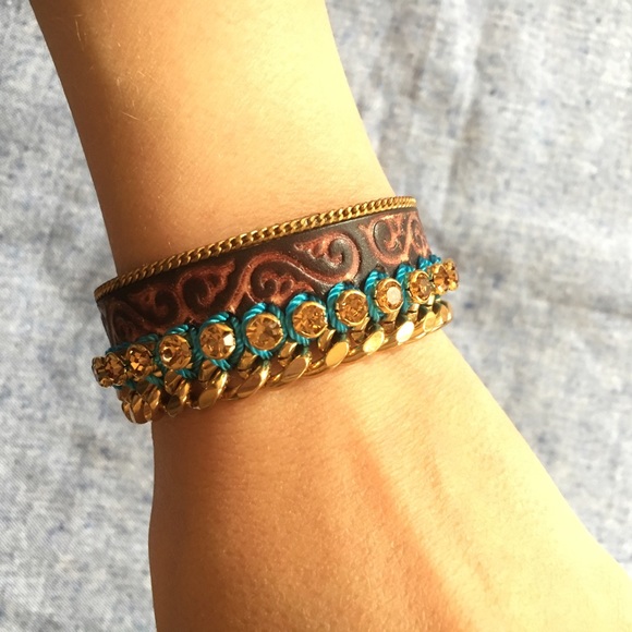 Leather and Crystal Bracelet - Picture 4 of 6