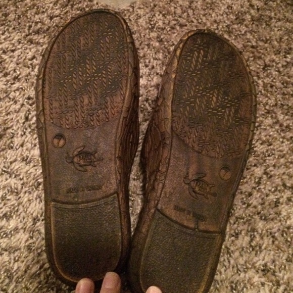 Sandals - Picture 2 of 4