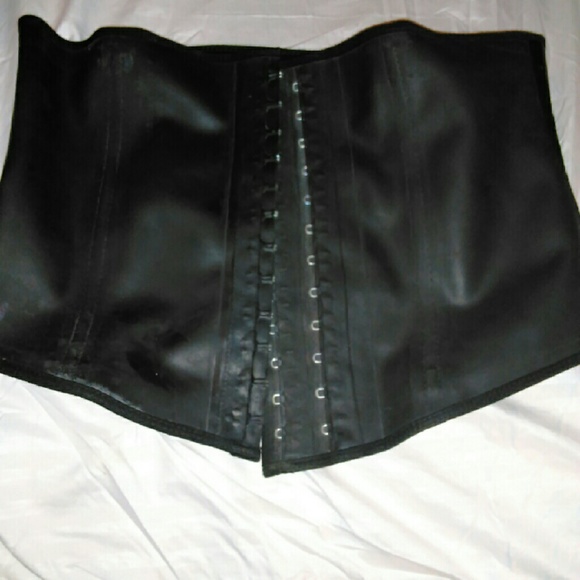 Waist trainer