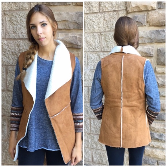 Faux fur Suede Camel Vest - Picture 3 of 4