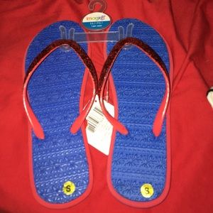 Sandals never worn
