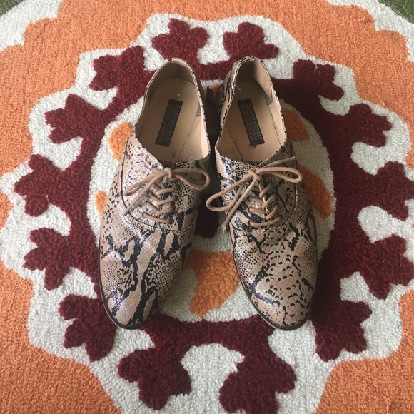 Deena & Ozzy Snake Skin Oxfords