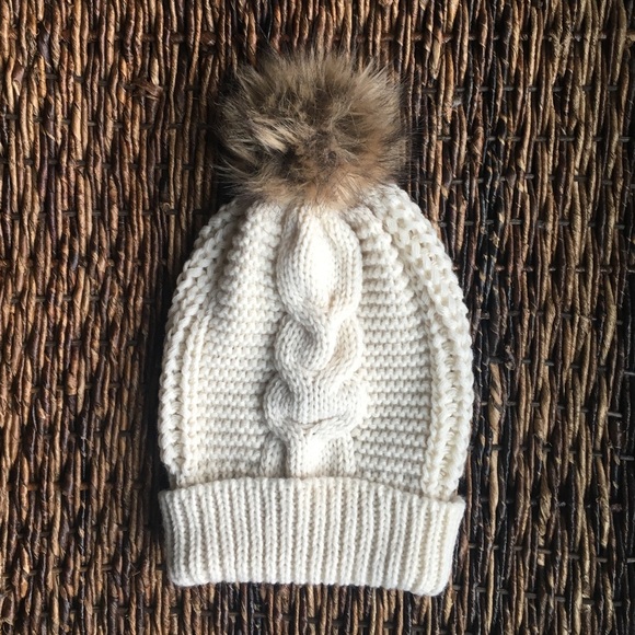 Cream Cable Knit Pom Pom Beanie