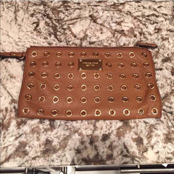Michael Kors Clutch Wristlet - Picture 1 of 1