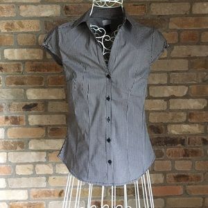 H&M Cap Sleeve Shirt Size US6