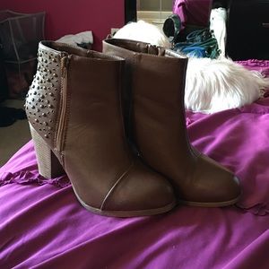 Rampage ankle booties
