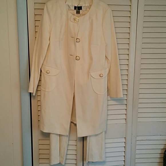 Womens 2 piece pant suit