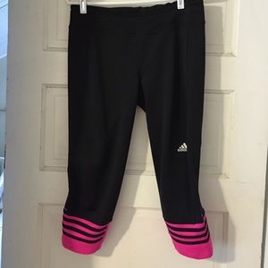 EUC Adidas capris