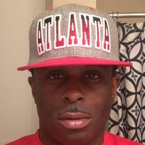 Meet your Posher, Dennis