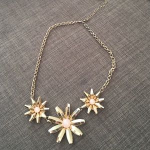 3 flower statement necklace