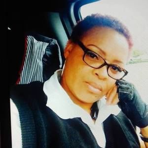 Meet your Posher, Leslie