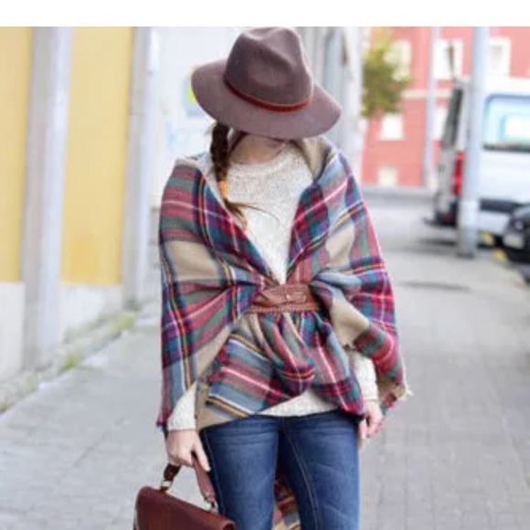 🍂BLANKET SCARF-TAN TARTAN PLAID ZARA INSPIRED-NEW - Picture 3 of 3