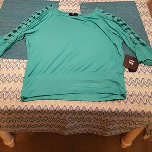 IZ Byer 3/4 length cut out shoulder top