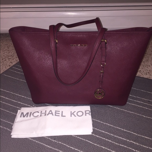 Michael Kors tote! - Picture 2 of 4