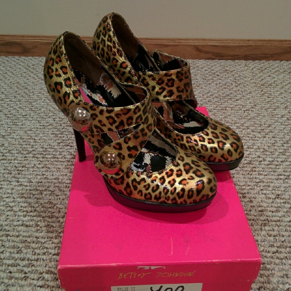 Betsey Johnson Rylie II leopard print heels