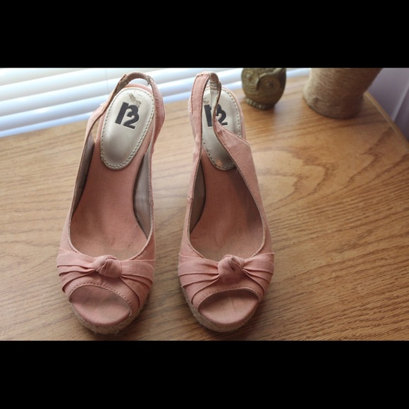 R2 slingback pink wedge