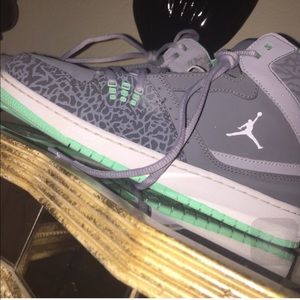 Mint green Jordan's still available