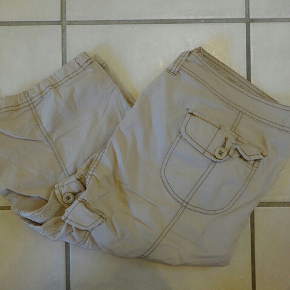 Cargo Capris