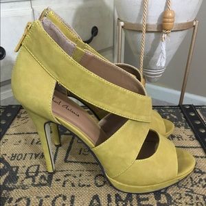 Michael Antonio suede mustard peep toe heels