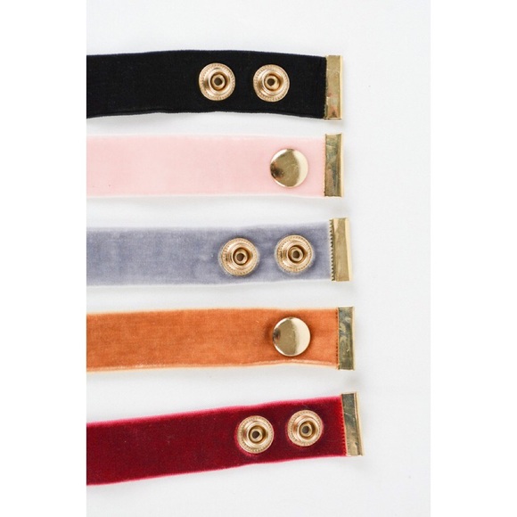Velvet Strap Choker - Picture 4 of 4