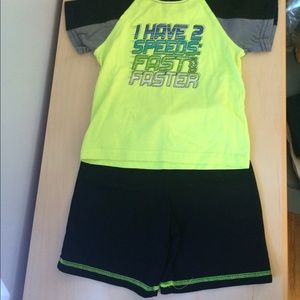 Boys size 4T outfit