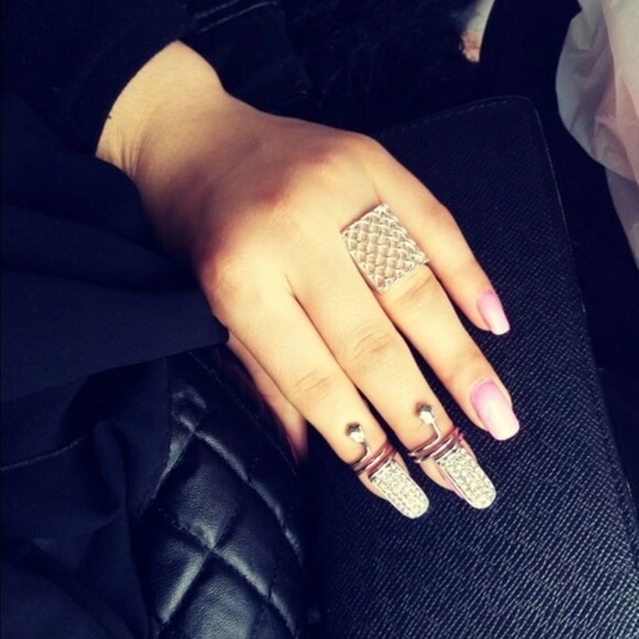 Silver Finger Ring For Night or Day - Picture 4 of 4