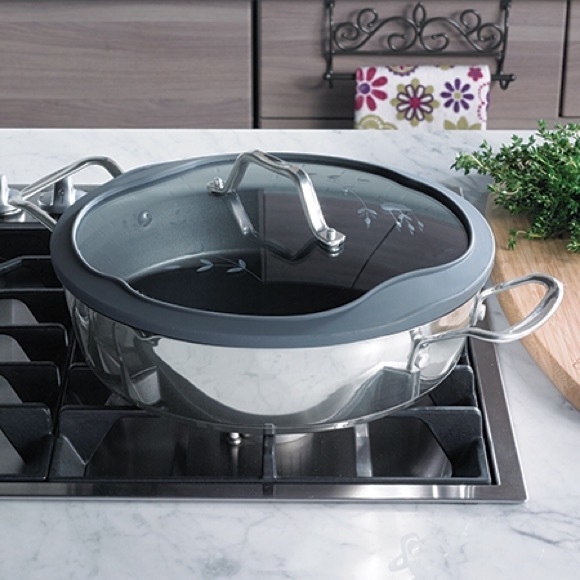 10ʺ Straining Skillet w/Silicone Lid