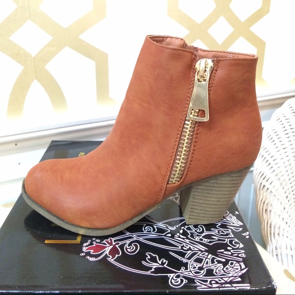 Brand new size 10 booties