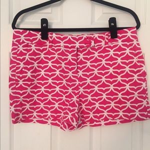 Vineyard Vines pink whale tale shorts  size 6 EUC