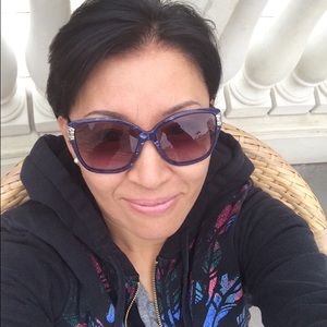 Meet your Posher, Eunjoo