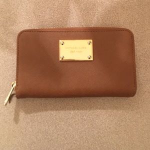 Small Michael Kors wallet