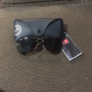 Raybans sunglasses