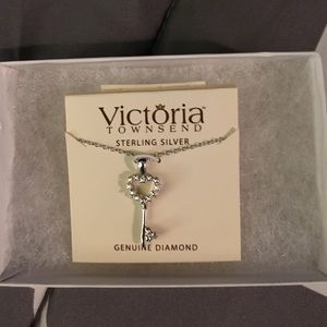Victoria Townsend Heart necklace